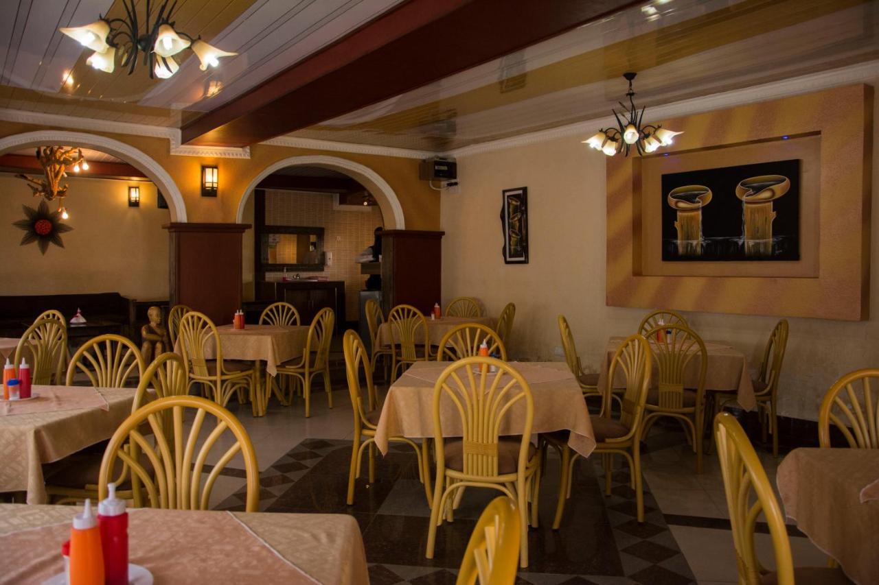 Simba Village Relax Inn 埃尔多雷特 外观 照片
